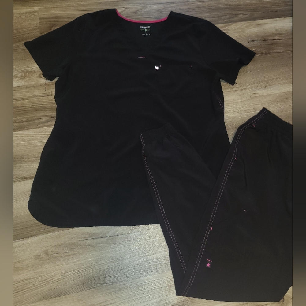 Woman's scrub set